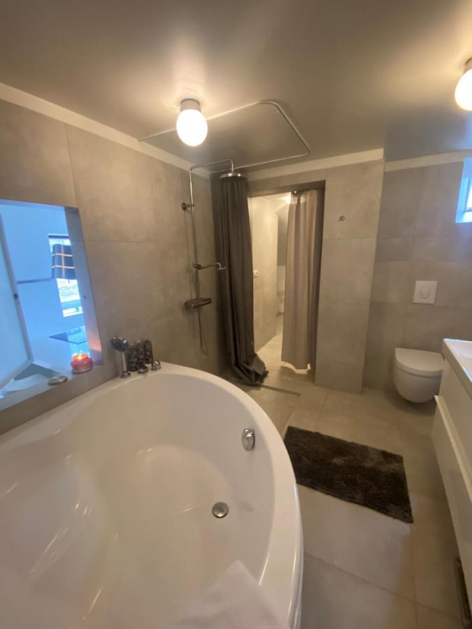 Appartement Casa Disa - A Boutique In City's Park And Botanical Garden In Laugardalur, Hot-spring-valley *