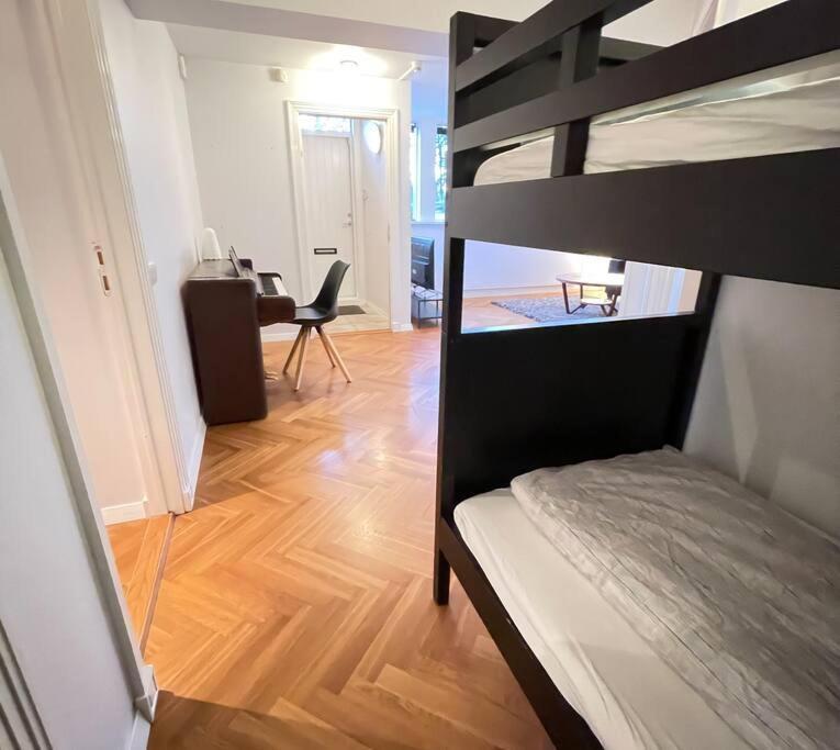 Apartment Cozy Centrally Located In Reykjavik