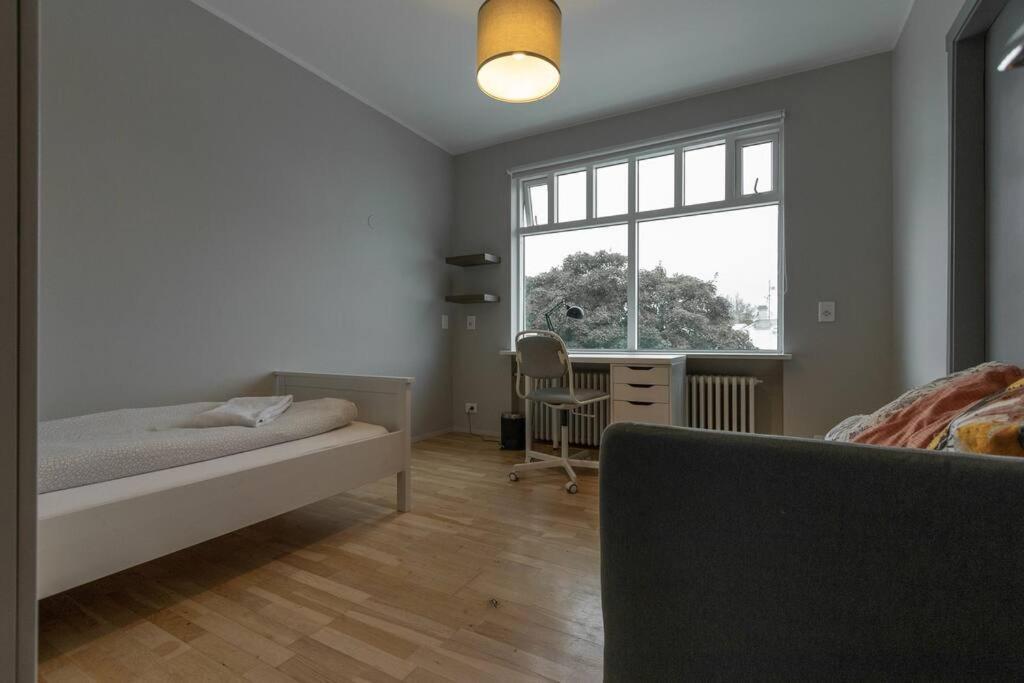 Apartment Central - 4 Bedroom Reykjavik