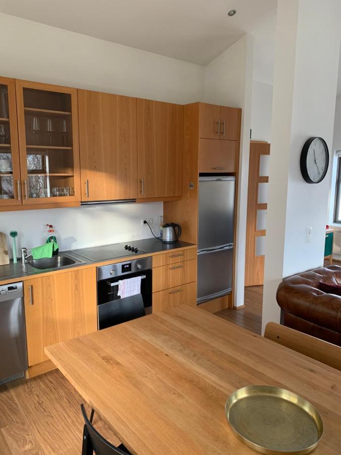Apartment Mengi *
