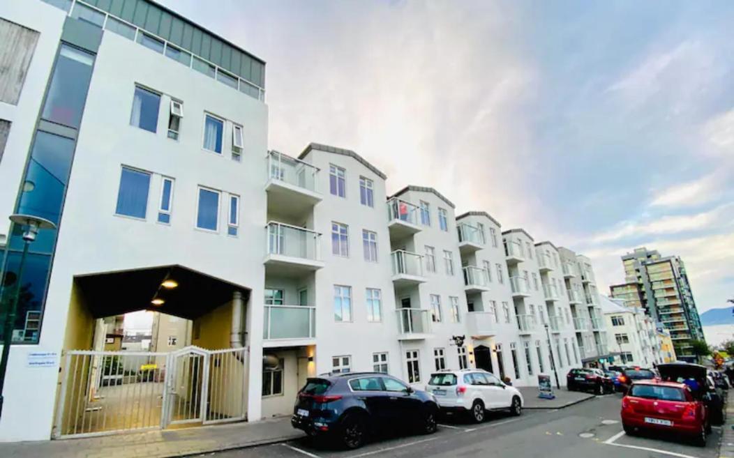Luxury New In Downtown Apartment Reykjavik