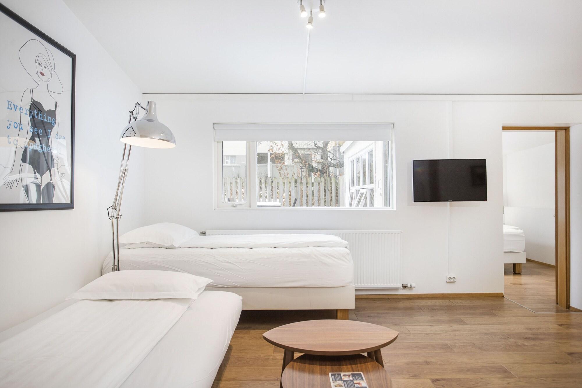 Rey Apartment *