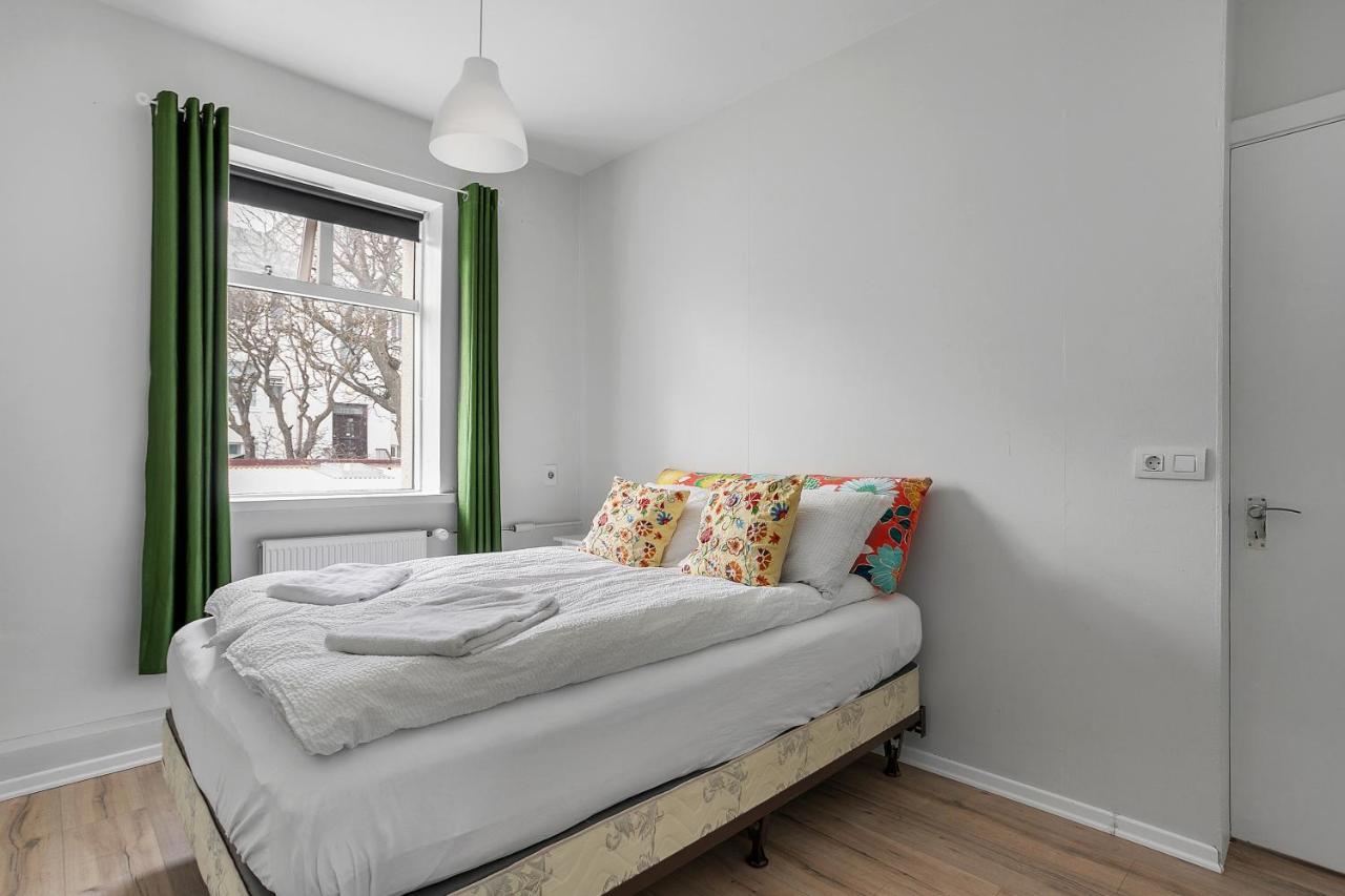 V53 Lovely 2 Bedroom In *
