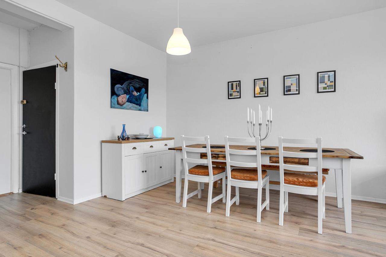 Apartment V53 Lovely 2 Bedroom In *
