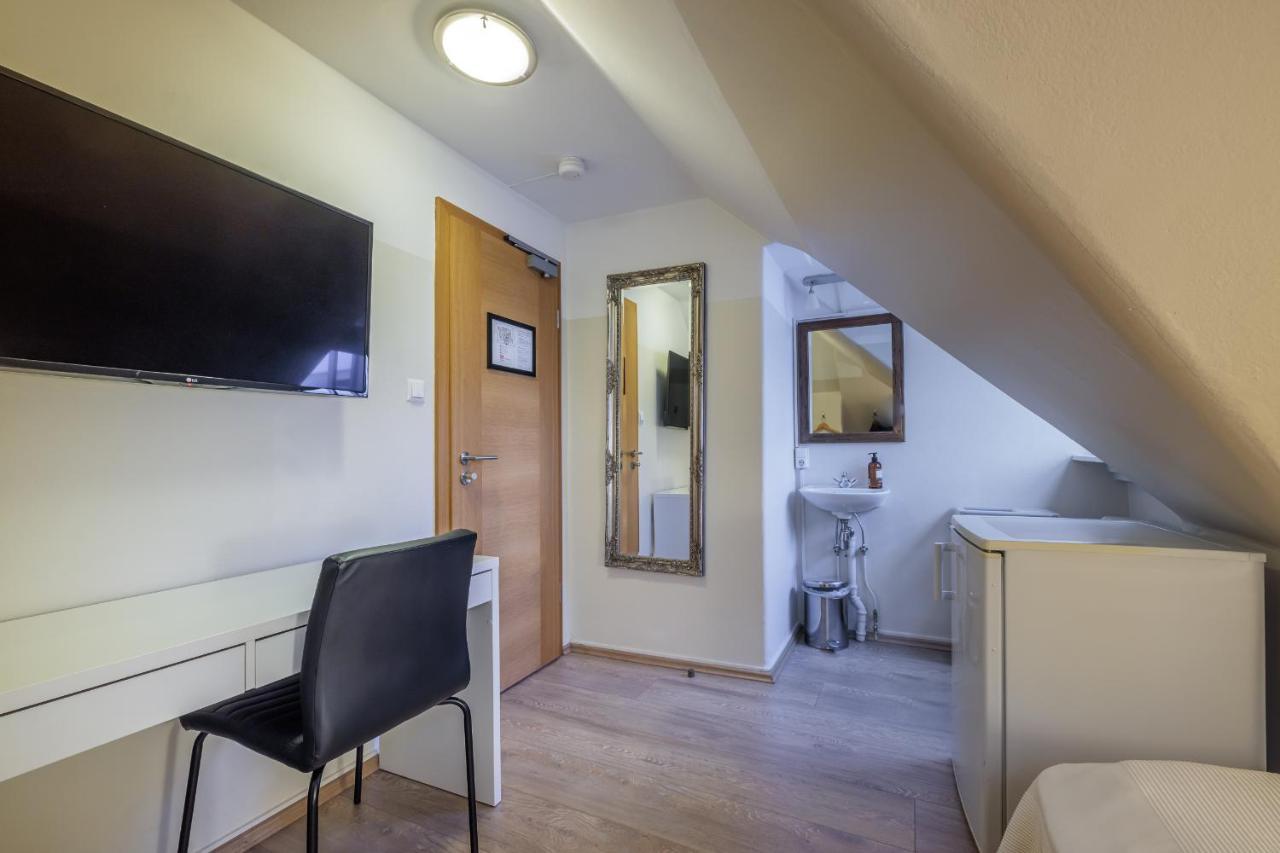 Snorri's Bed & Breakfast 3*