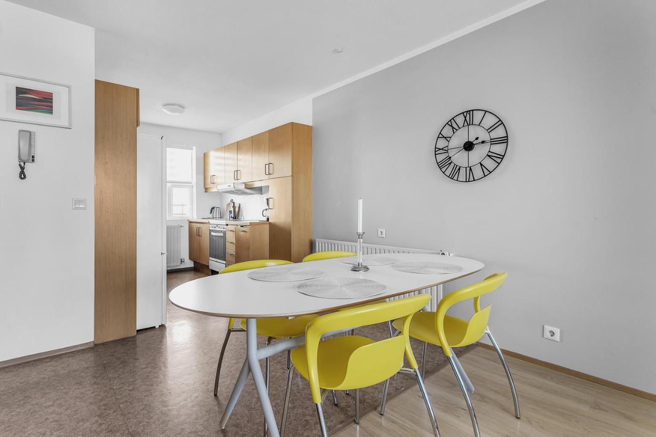 Charming, 2 Bedroom Seaside Reykjavik