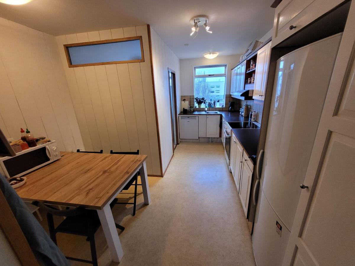 Private In A Share House. Good Location * Reykjavík