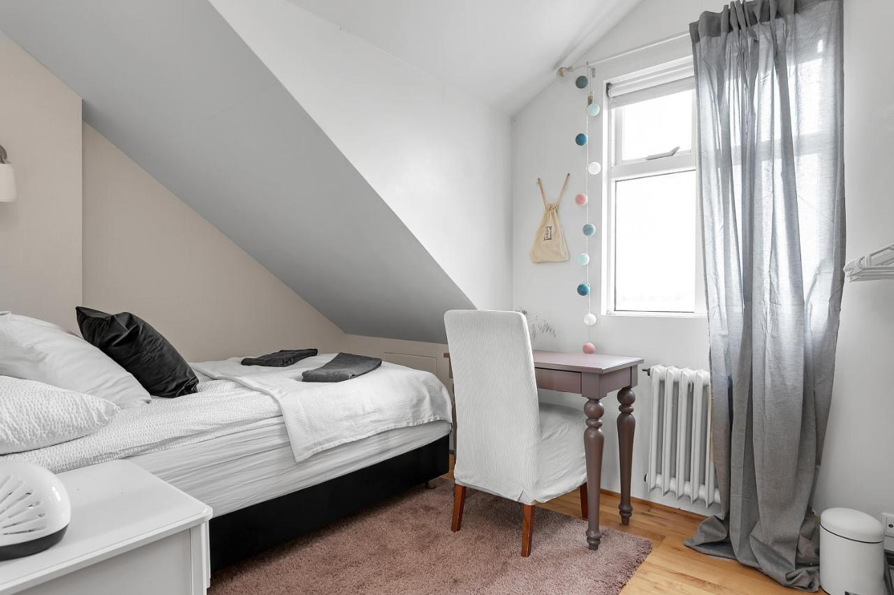 Lovely 2-bedroom Apt - Quiet Seaside Neighborhood Apartment Reykjavík