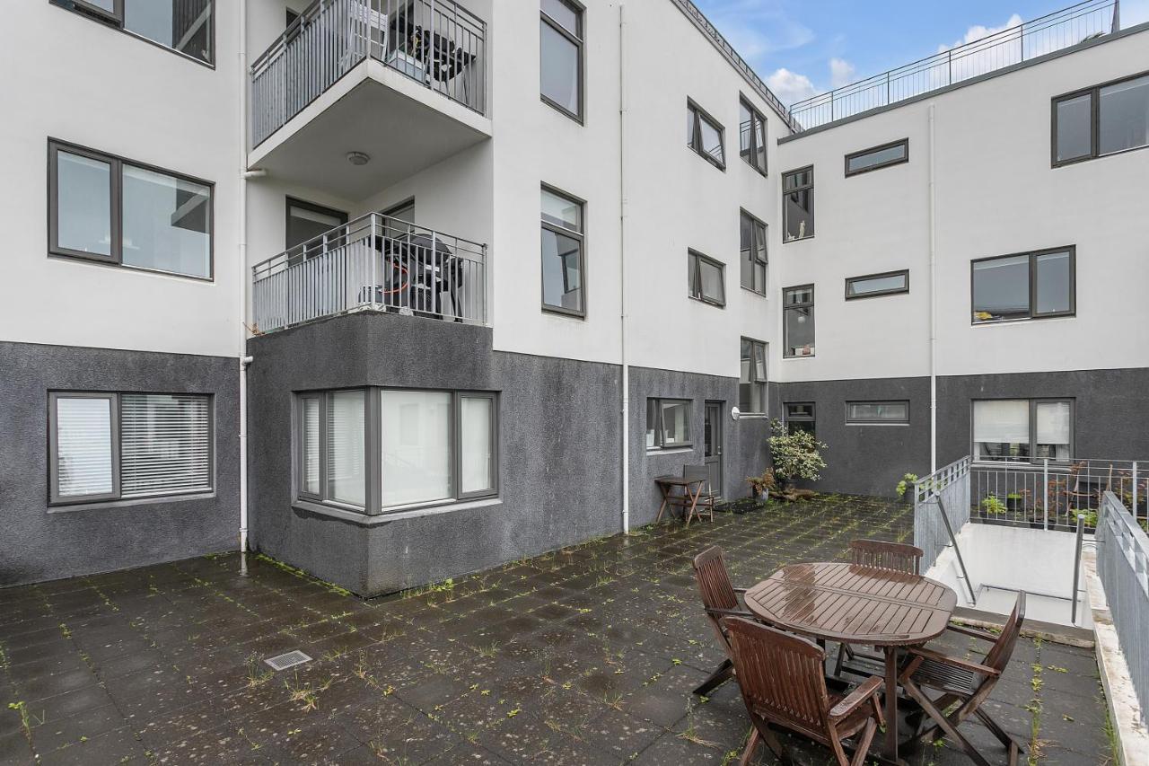 Lovely 1-bedroom Apt. - Ideal Location