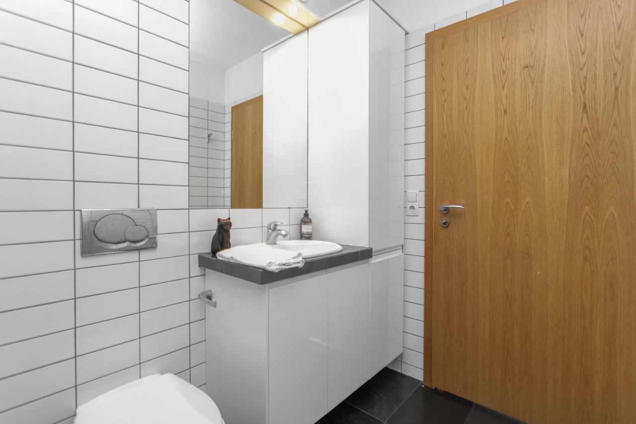 Lovely 1-bedroom Apt. - Ideal Location