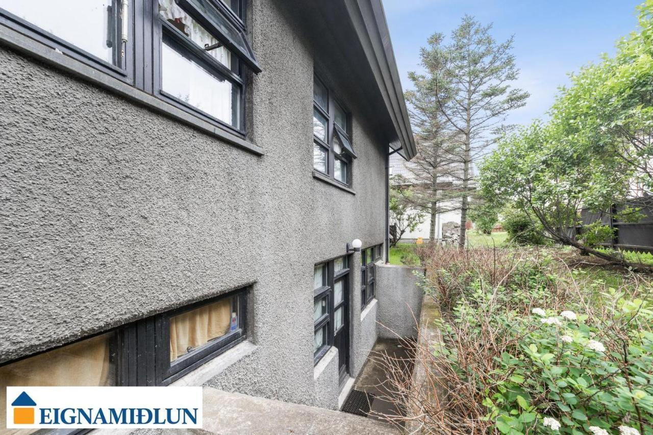 Large Close To The Centre Apartment Reykjavik