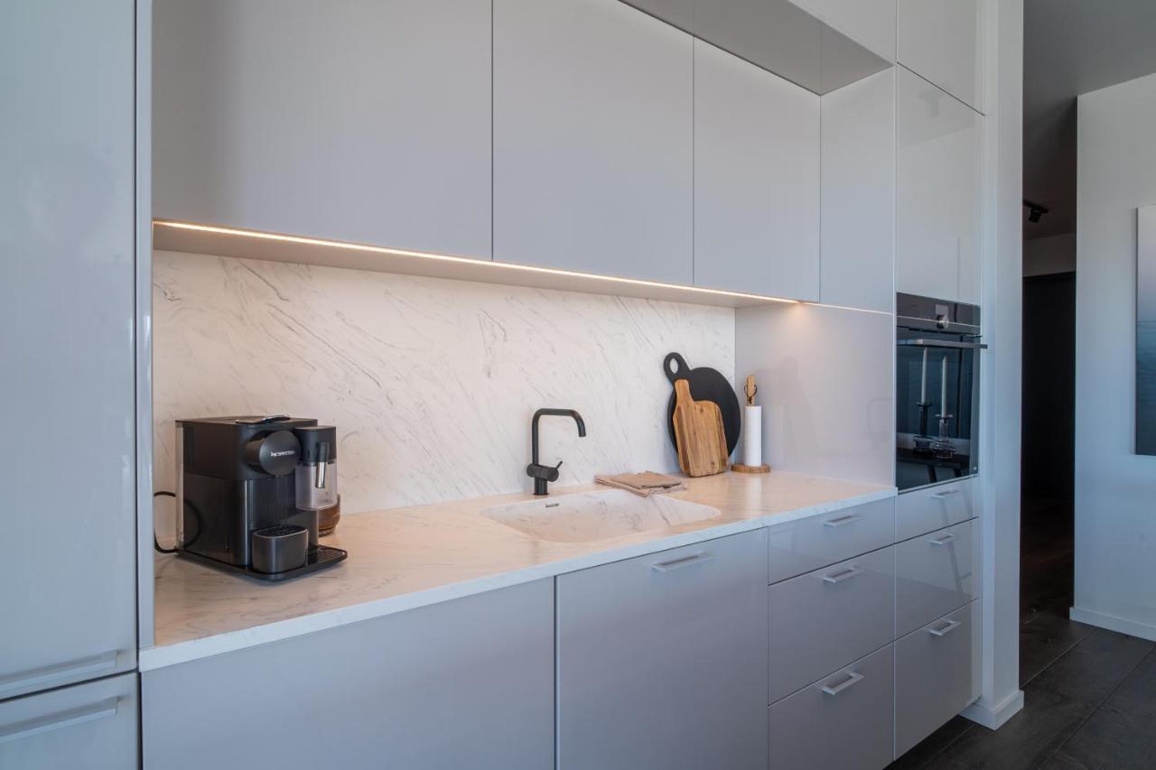 Ocean Breeze Luxury Apartment *