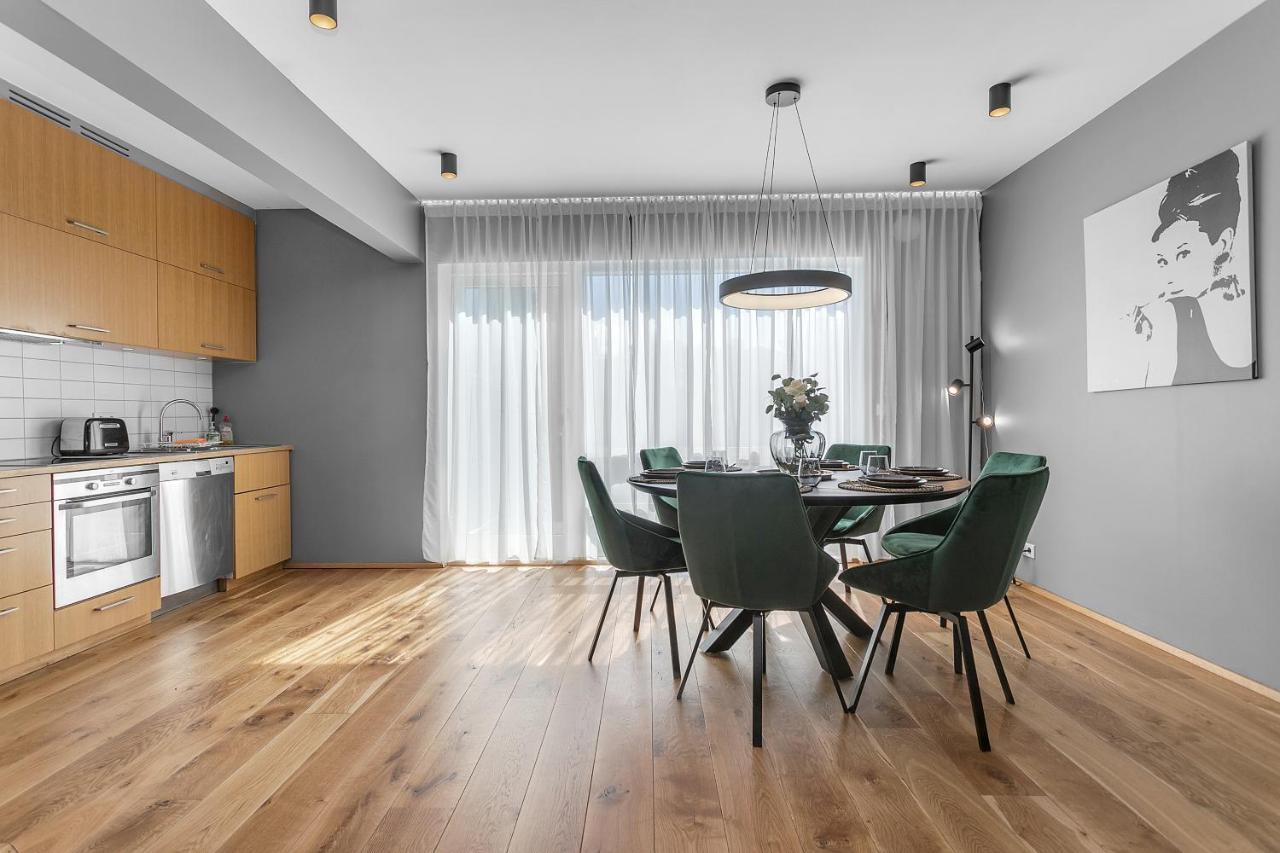 Apartment Luxury's 3 Bedroom In Downtown
