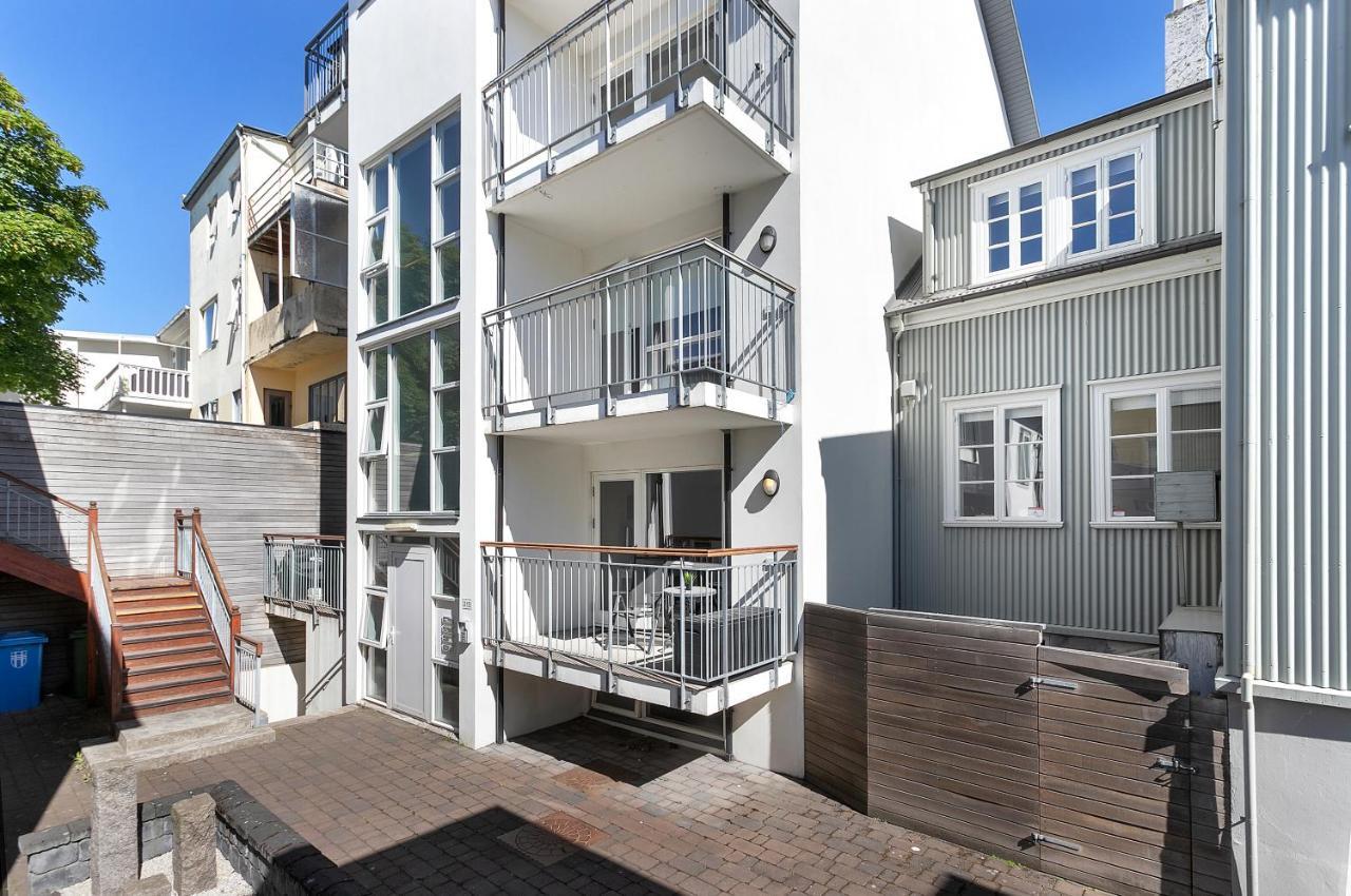 Perfectly Located Apt. - Two Balconies Apartamento