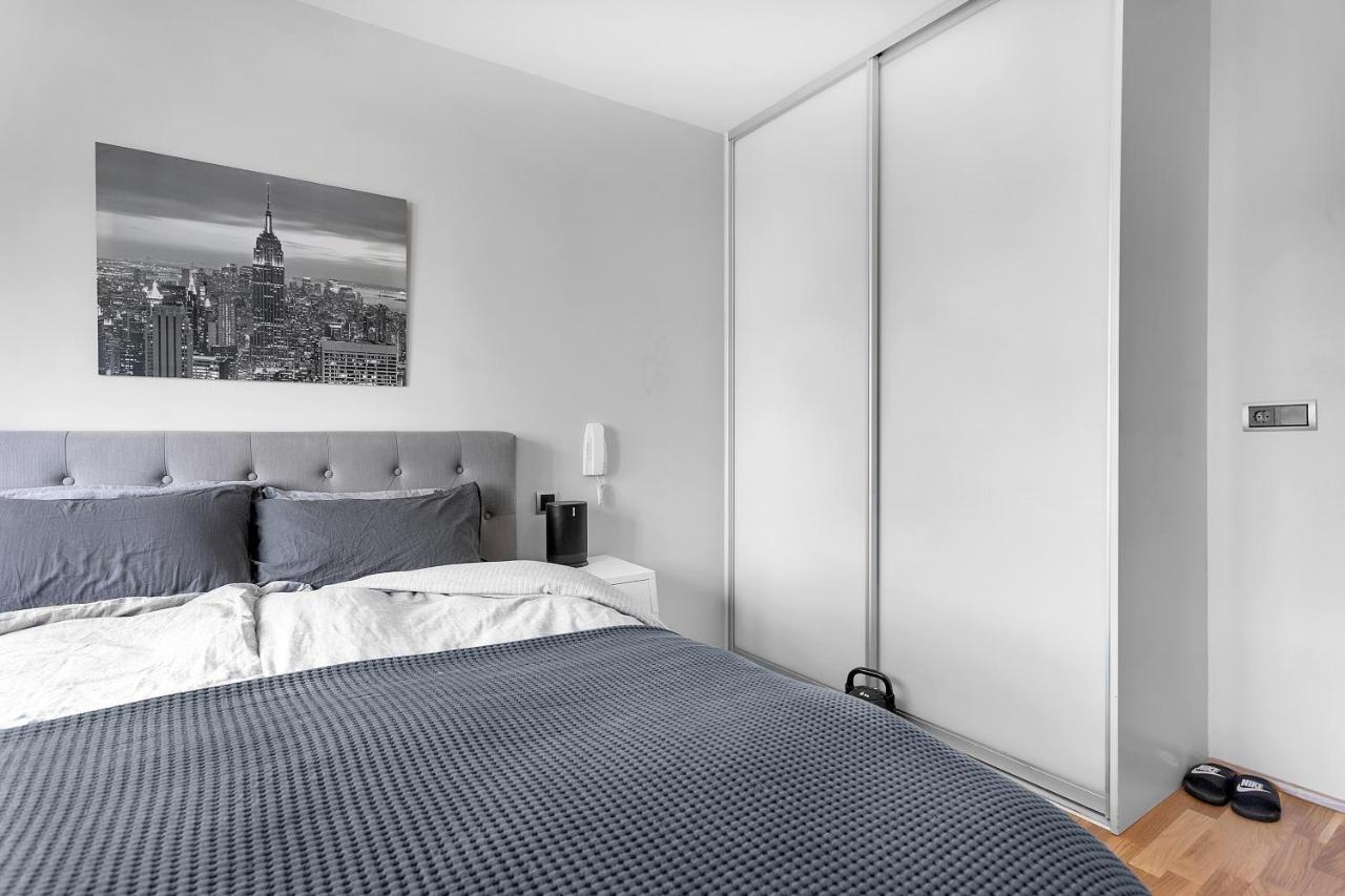 Perfectly Located Apt. - Two Balconies Apartamento