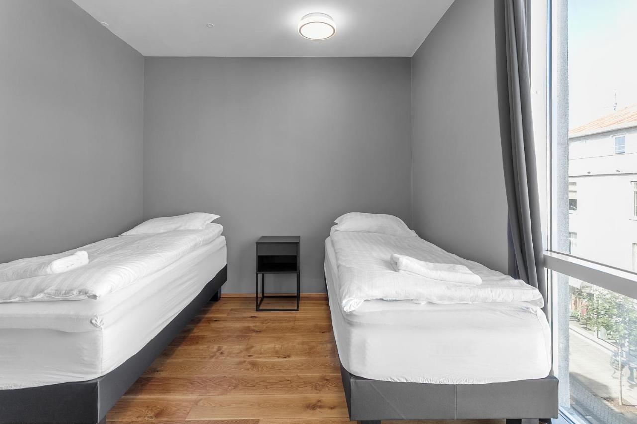 Luxury's 3 Bedroom In Downtown Apartment *