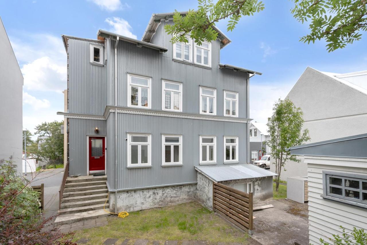 Rustic Retreat In The Center Of Apartment Reykjavík