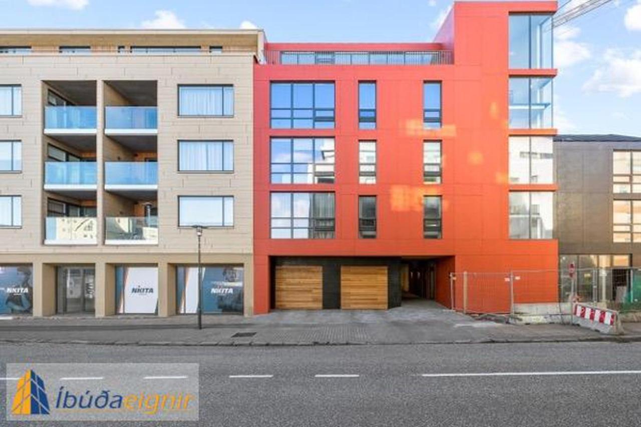 Apartment Fabulous Penthouse With Parking.