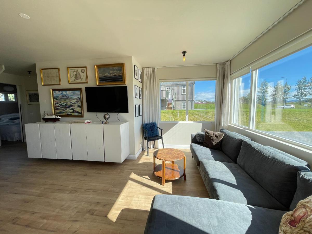 Apartment Cozy And Centrally Located In *