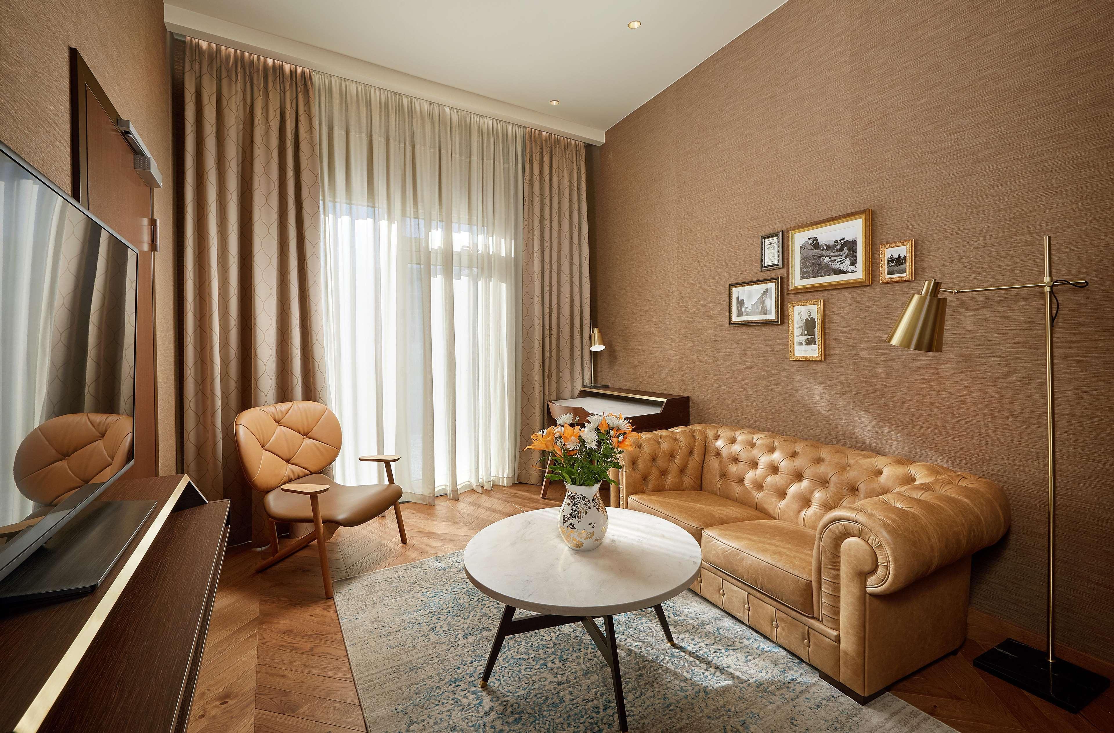 Konsulat Hotel, Curio Collection By Hilton Reykjavik
