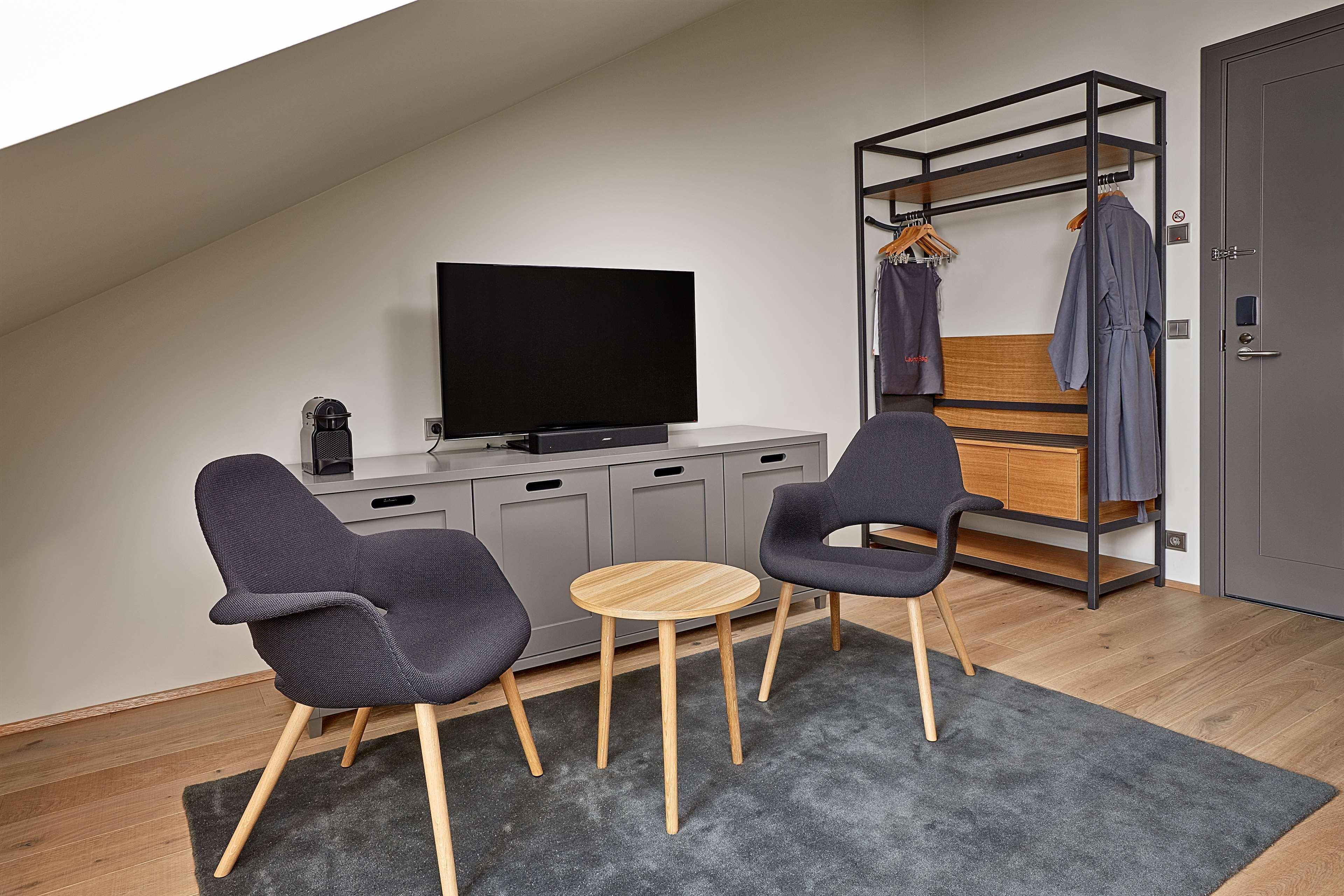 Hotel Canopy By Hilton City Centre 4*