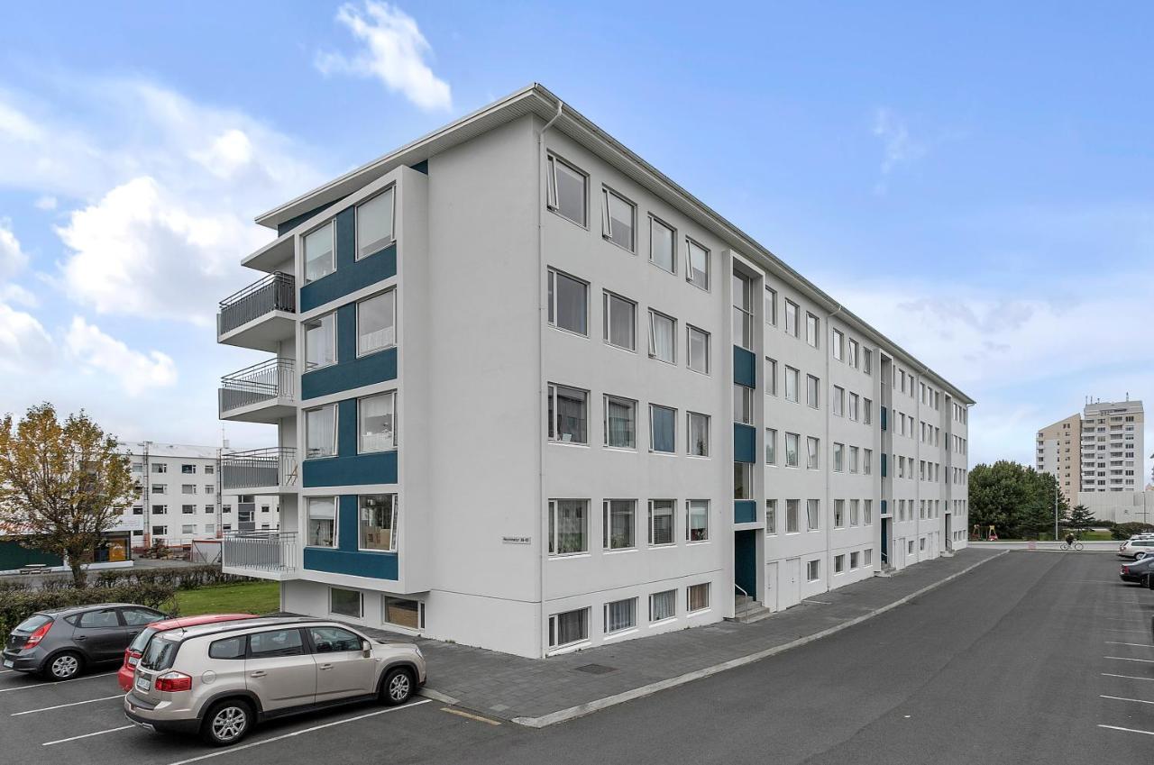 Lovely 3-bedroom - Great Location Apartment Reykjavik