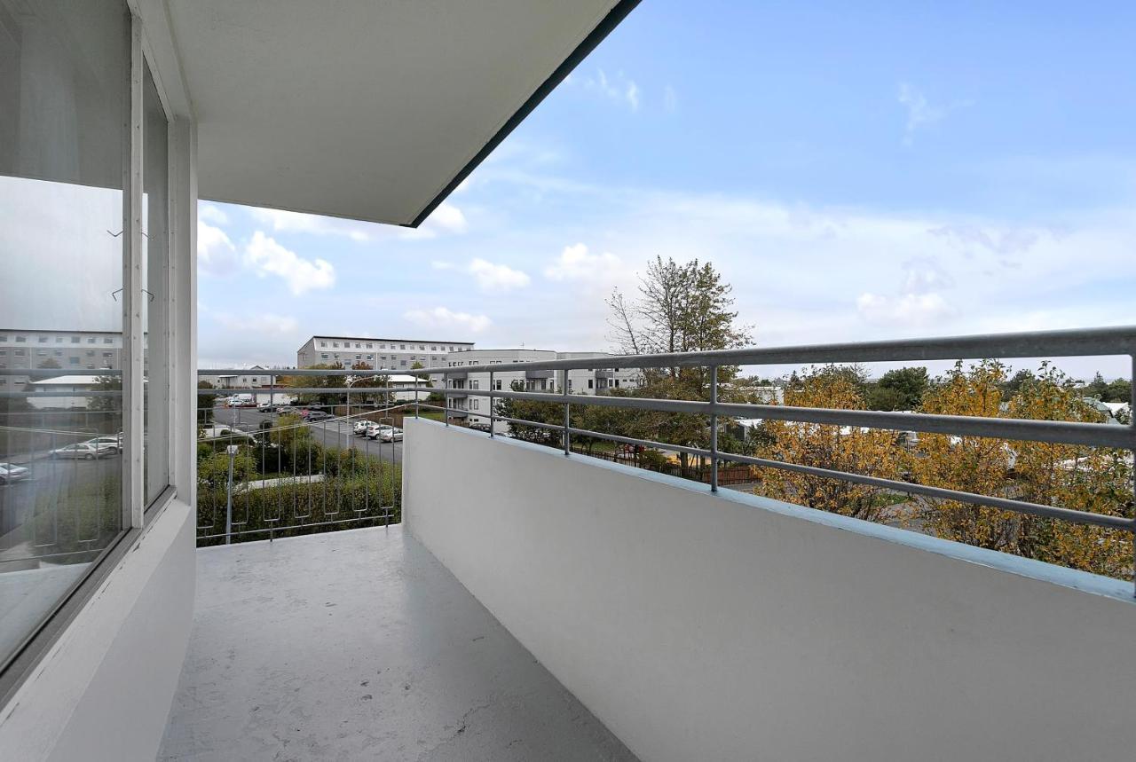 Apartment Lovely 3-bedroom - Great Location *