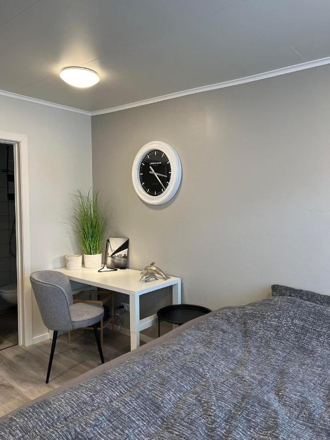 Helena's Studio, 104 * Reykjavik