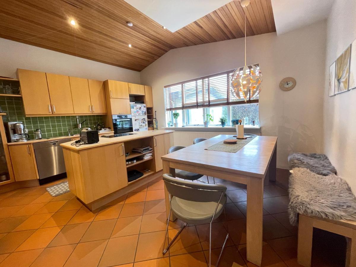 Spacious And Cozy 4 Bedroom House In Holiday home *