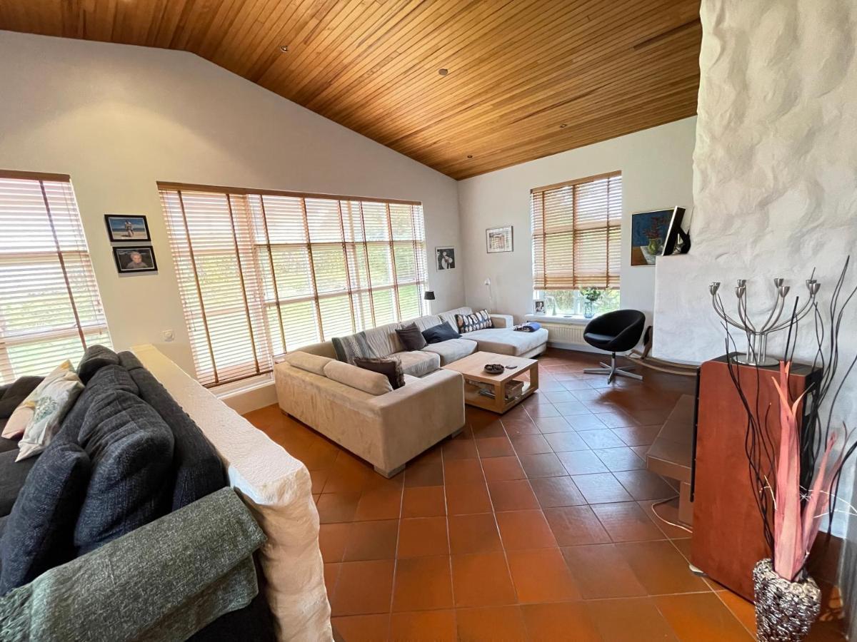 Spacious And Cozy 4 Bedroom House In Reykjavík
