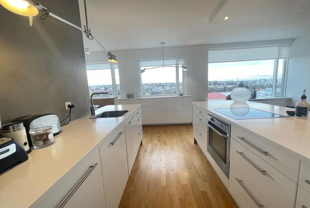 Apartment Modern And Centrally Located 3bedr In Reykjavík