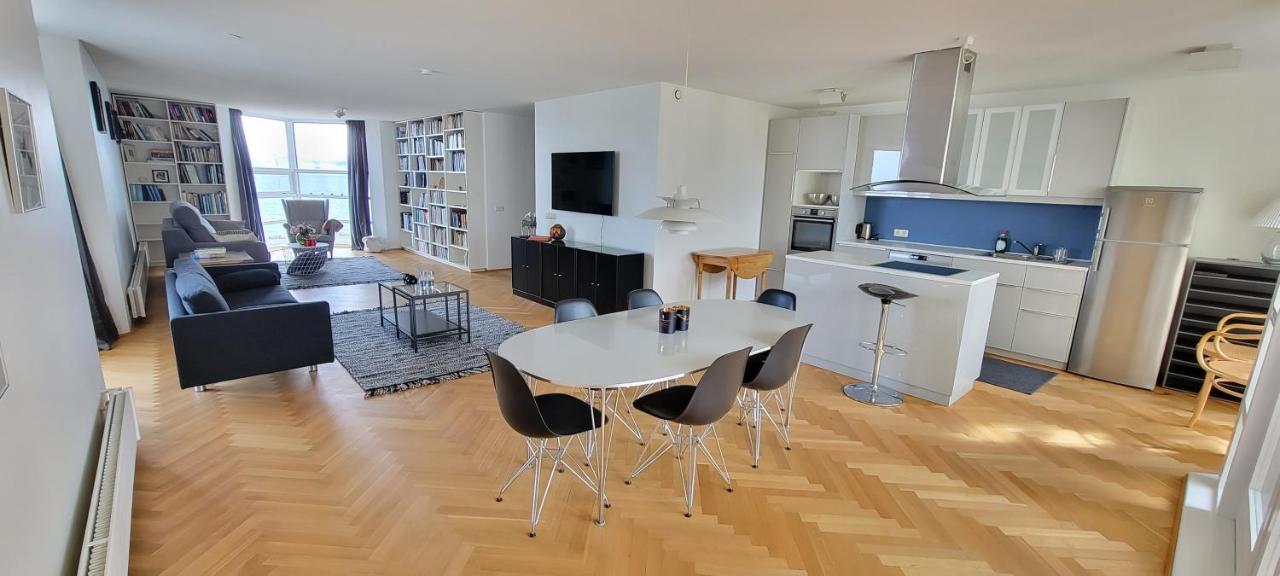 Ocean View In Downtown Apartment *
