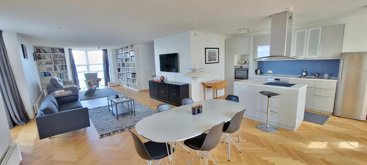 Ocean View In Downtown Apartment *