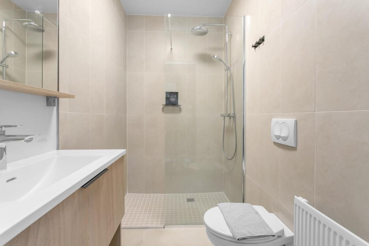 Vera Hotel *