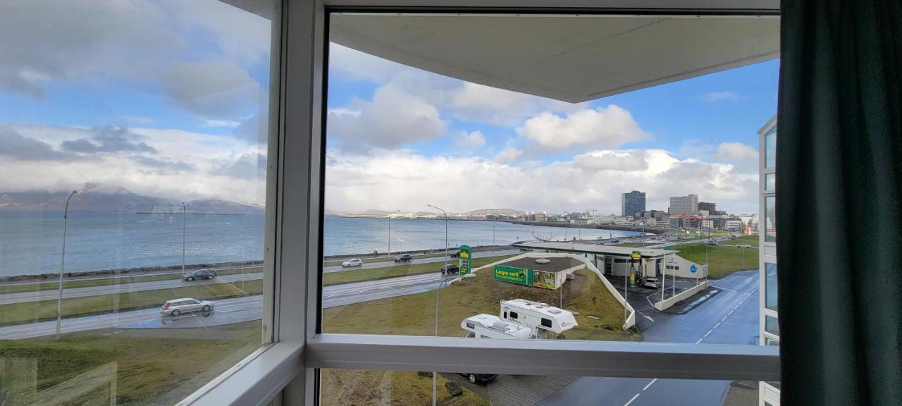 Ocean View In Downtown Reykjavik