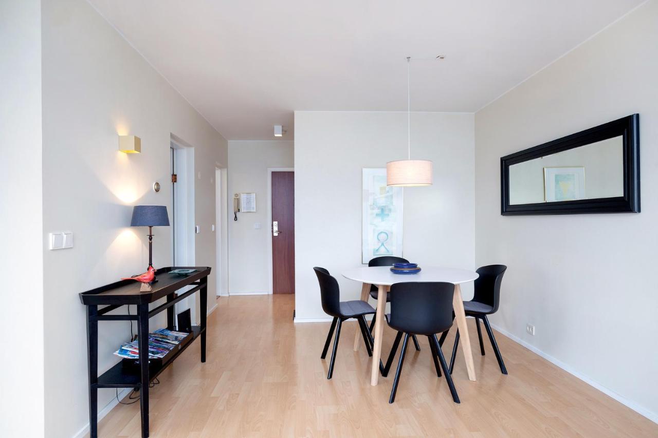 Apartment Overlooking The City, Bright & Cozy - Free Parking