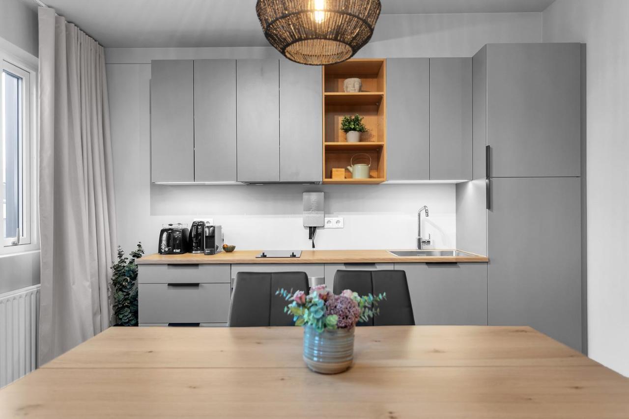 B 18-20 Apartment *