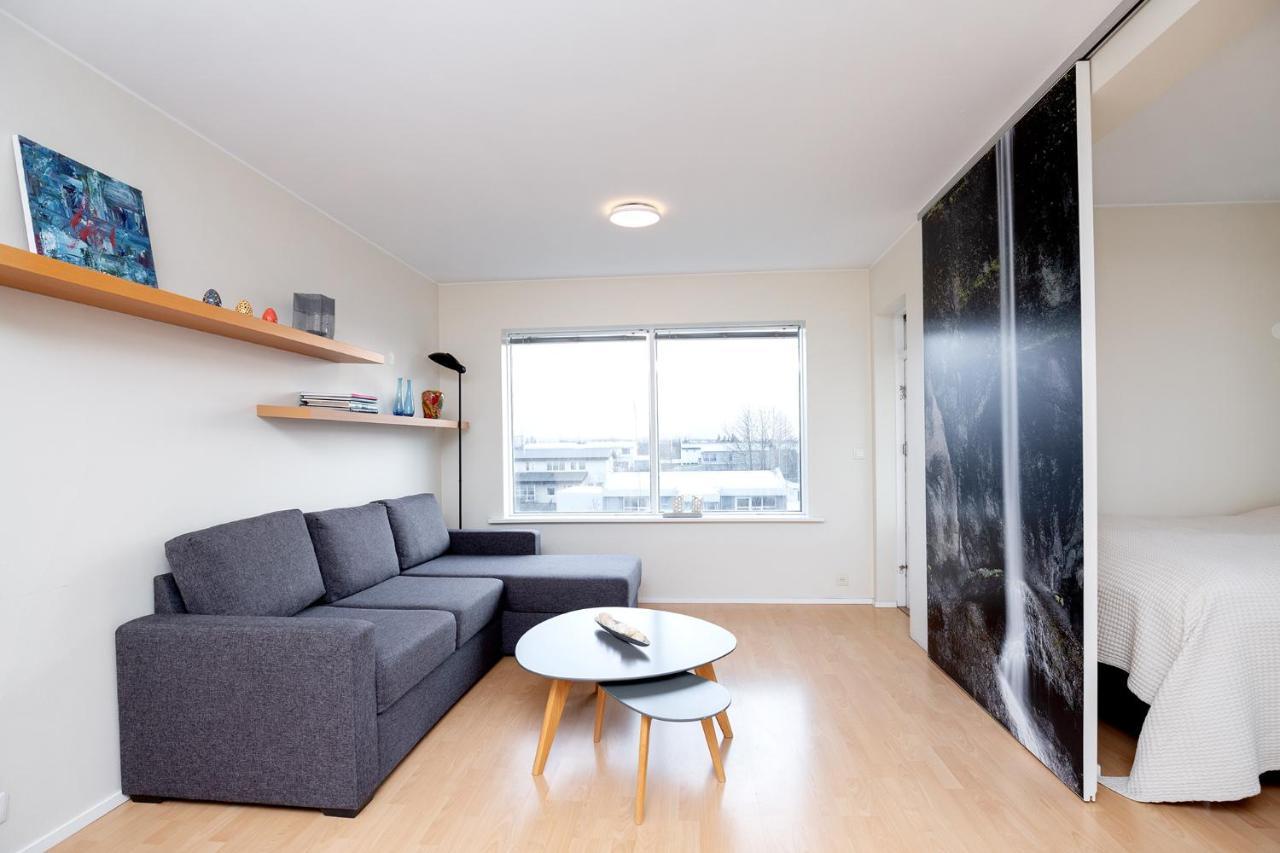 Overlooking The City, Bright & Cozy - Free Parking Reykjavík