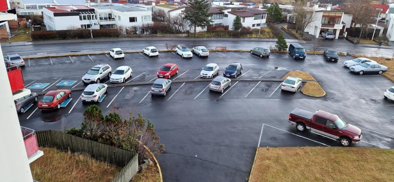 View, Bright & Cozy - Free Parking * Reykjavik