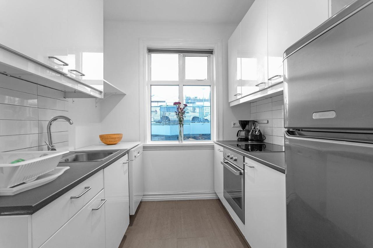 Sunny Apartment *