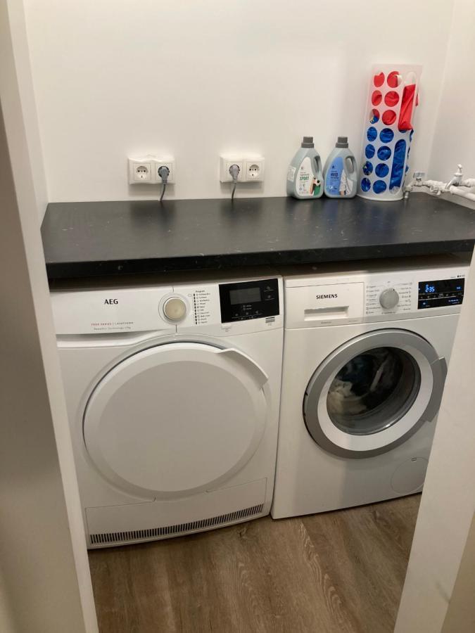 Great And Spacious Family With 4 Bedrooms Apartment Reykjavík