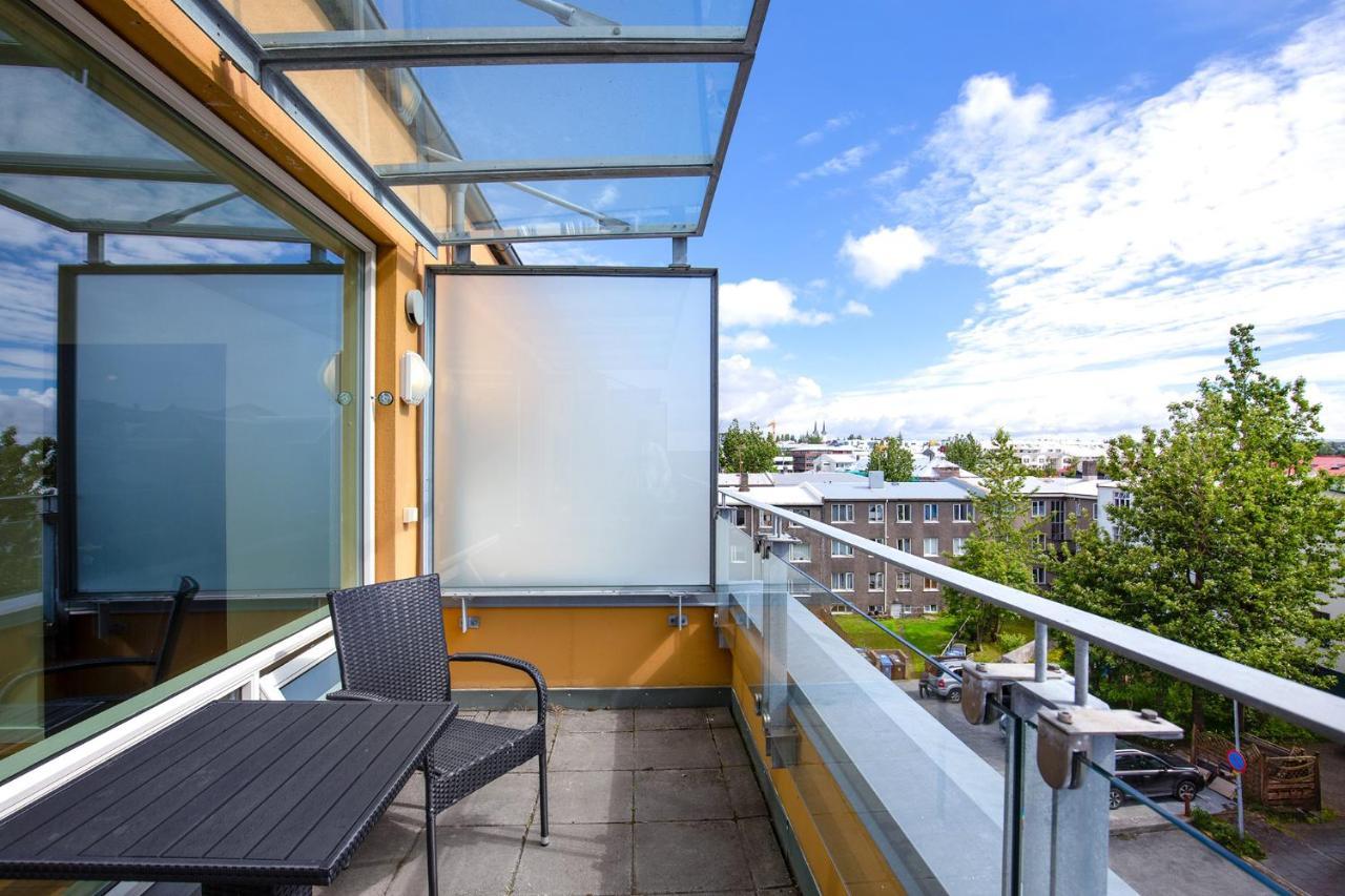 Penthouse On The Main Shopping Street Reykjavík