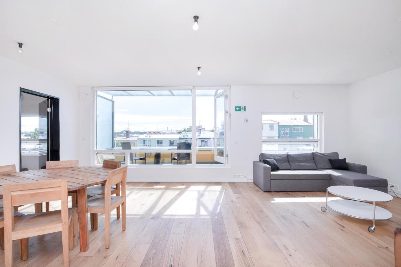 Apartment Penthouse On The Main Shopping Street