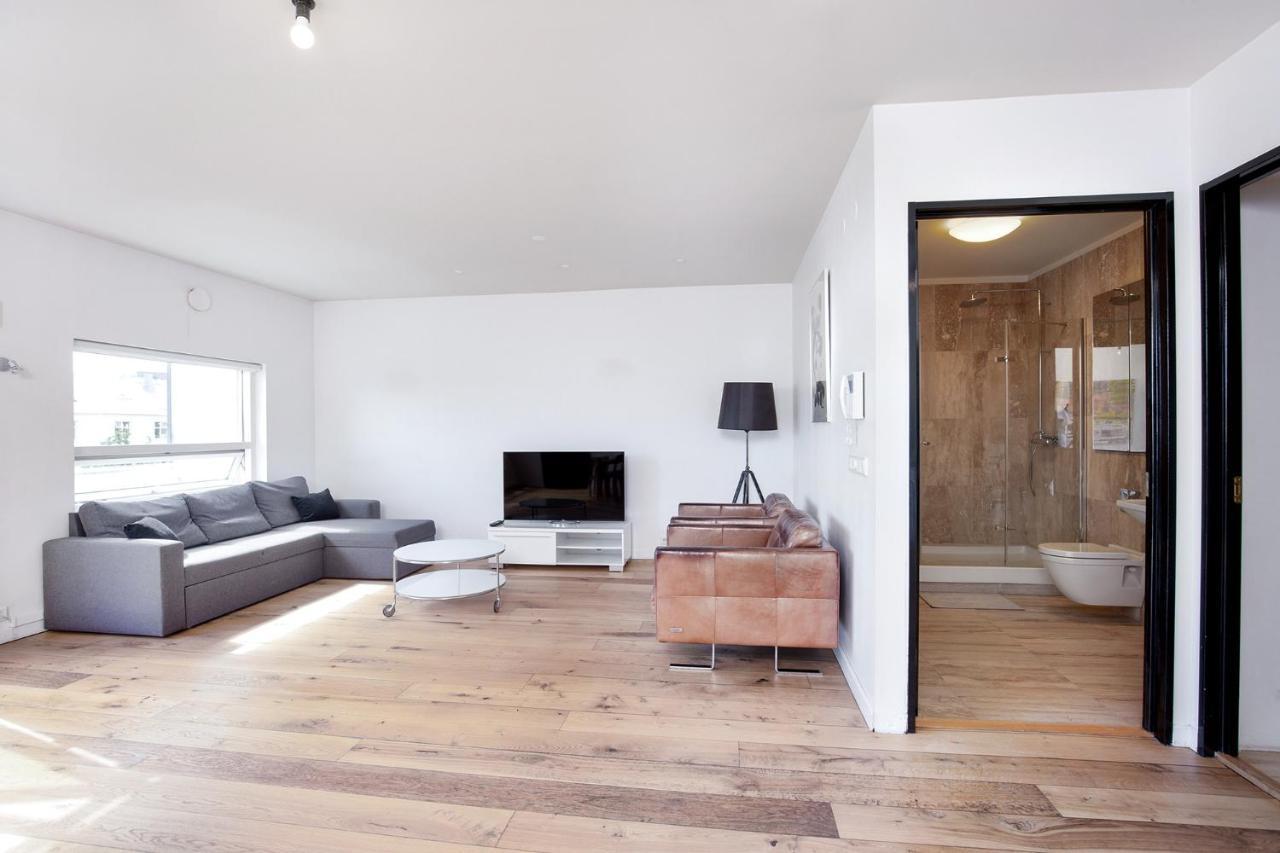 Penthouse On The Main Shopping Street Apartment