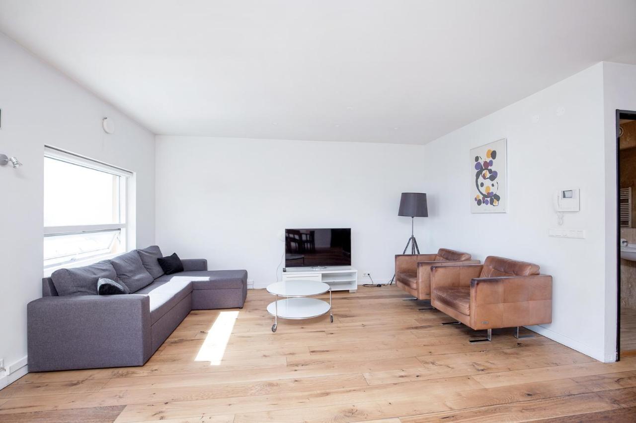 Apartment Penthouse On The Main Shopping Street