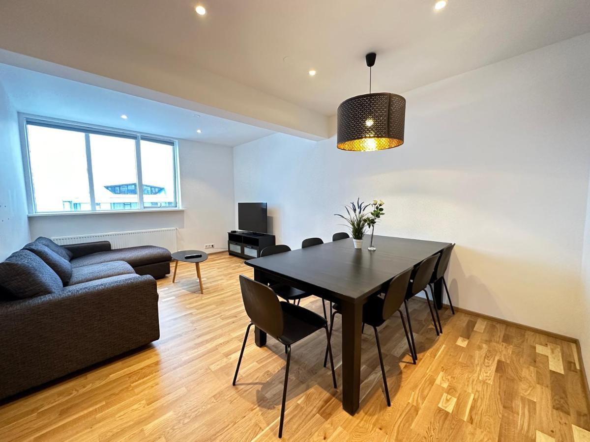 Modern And Spacious 4br Apartment,only 3 Km Drive From Downtown * Reykjavik