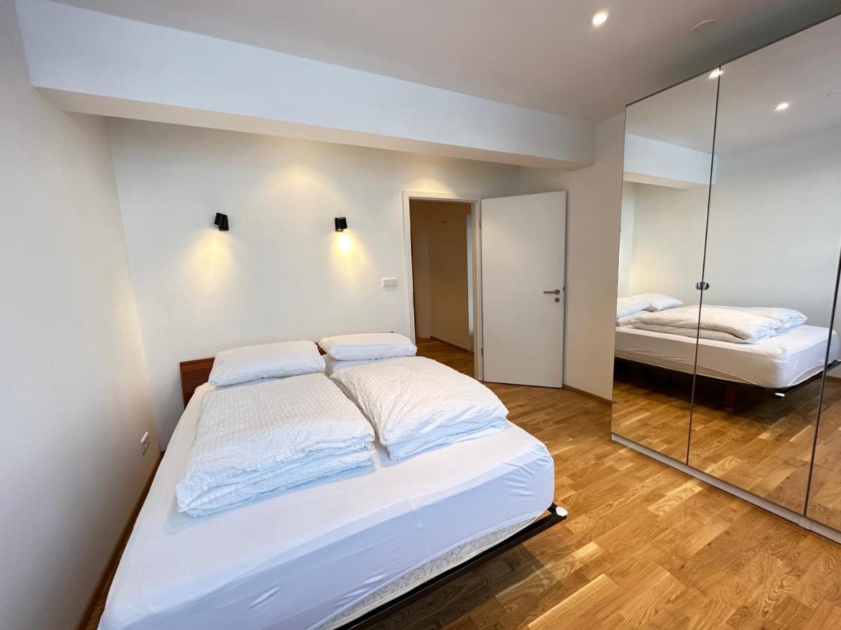 Apartment Modern And Spacious 4br Apartment,only 3 Km Drive From Downtown *