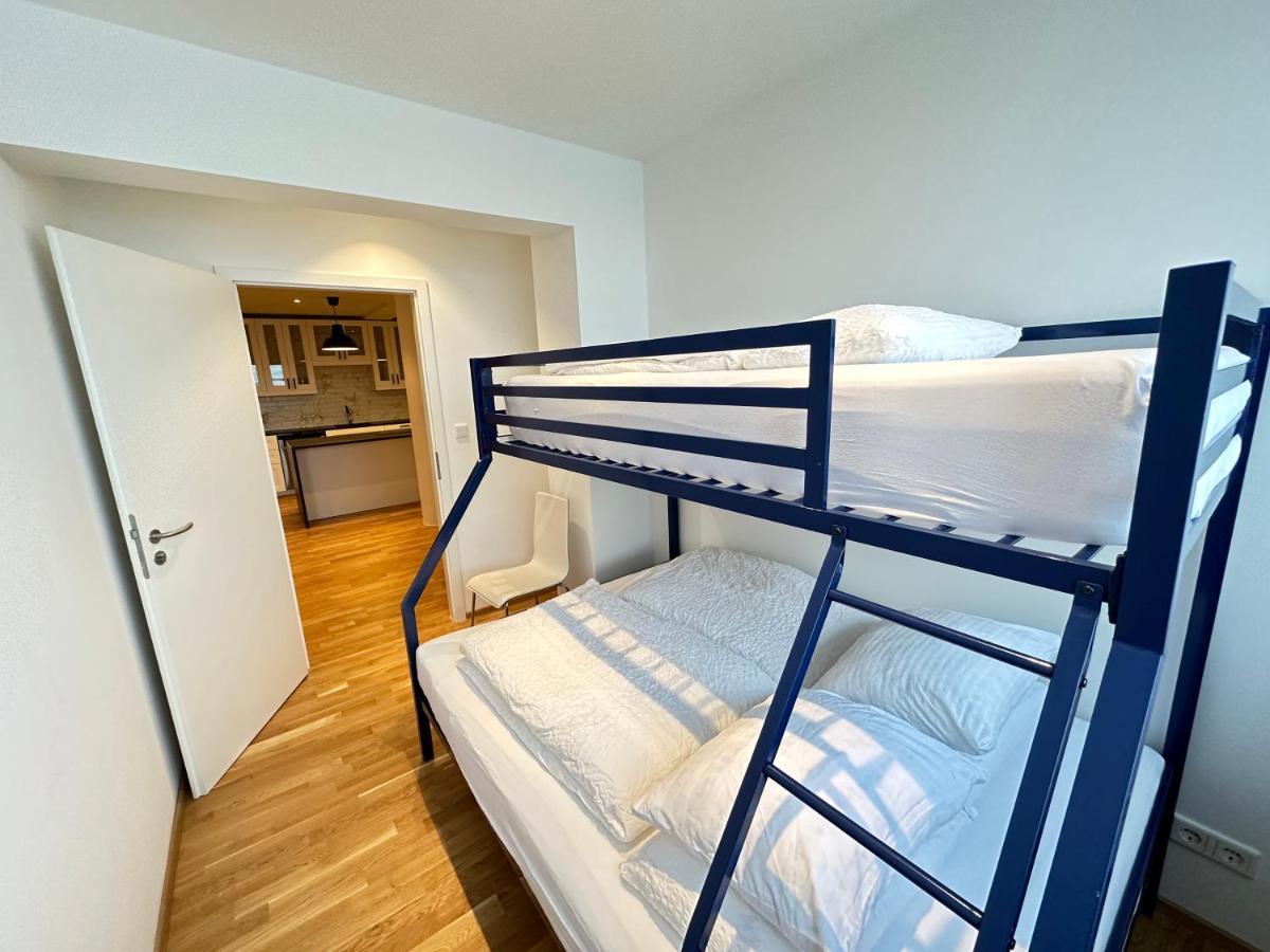 Apartment Modern And Spacious 4br Apartment,only 3 Km Drive From Downtown *