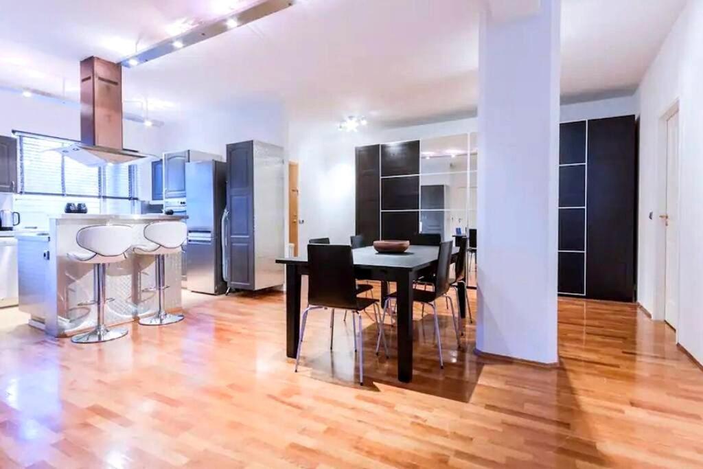 Spacious 7pp In Heart Of Rvk, Quiet Appartement Reykjavík