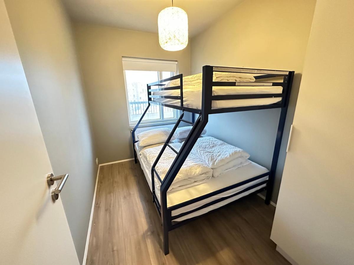 Modern 2 Bedroom In Kopavogur, Centrally Located. Apartment *